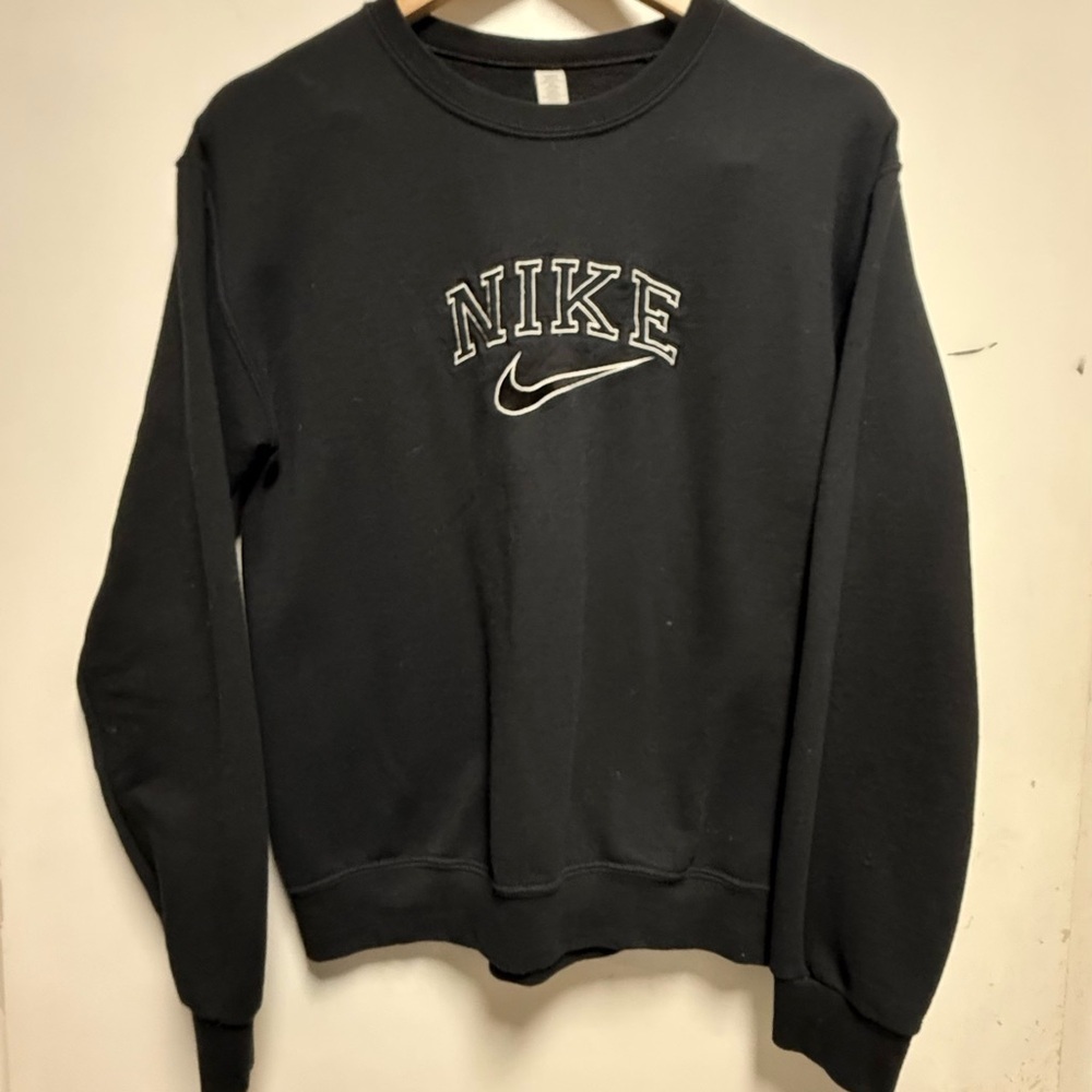 Nike Men's Dark Gray Crewneck Sweater